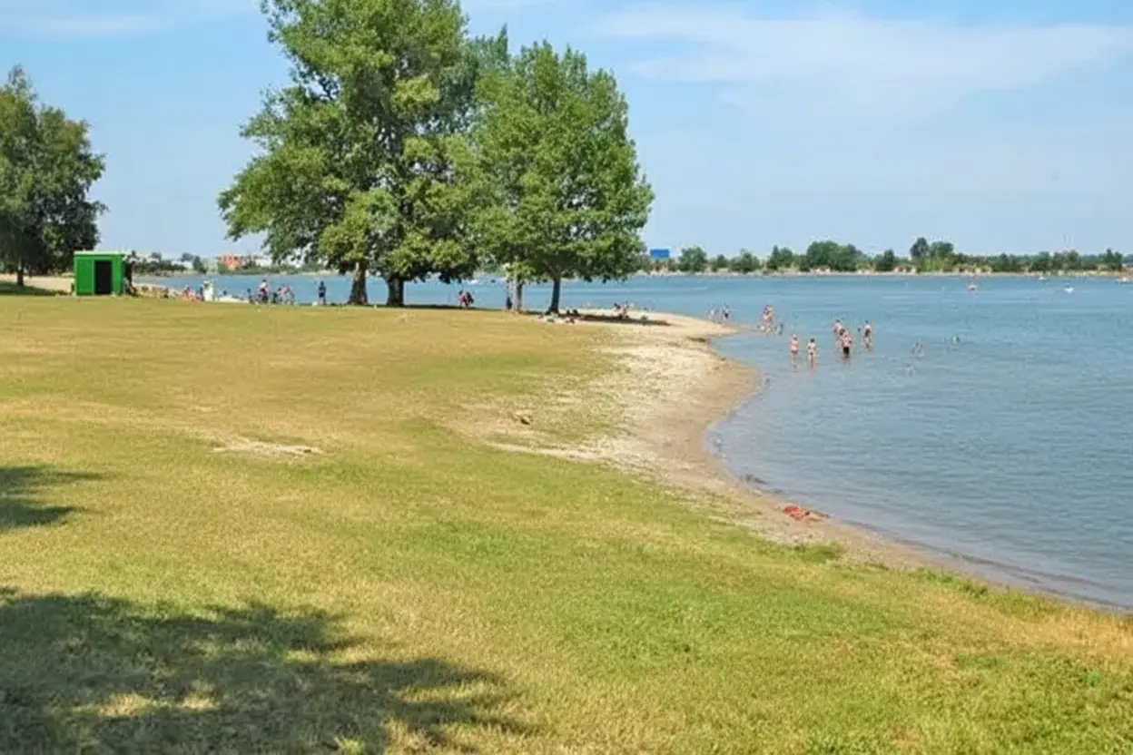 Přírodní koupaliště Zlaté Piesky